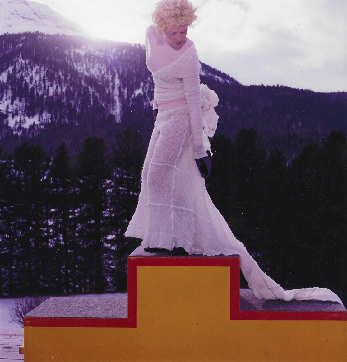 sasha fashion white Illusion