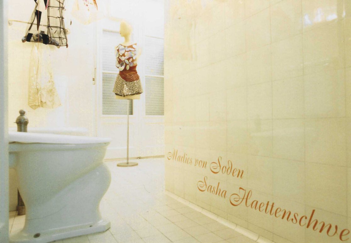 sasha-fashion-exhibitions